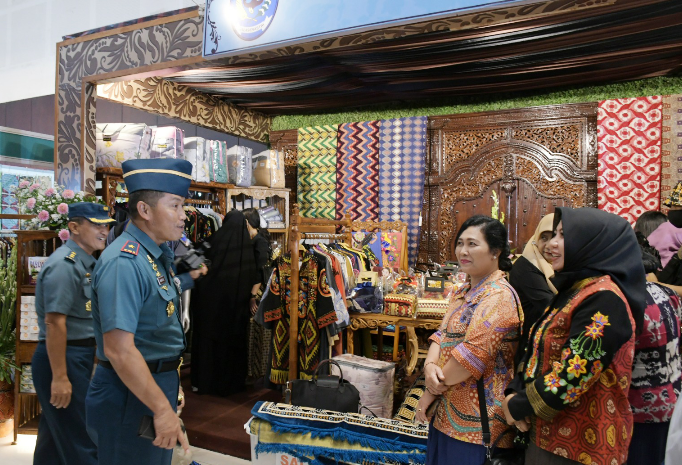  CBS Jalasenastri STTAL Turut Serta Ramaikan Pameran Batik Bordir dan Aksesoris Fair 2023