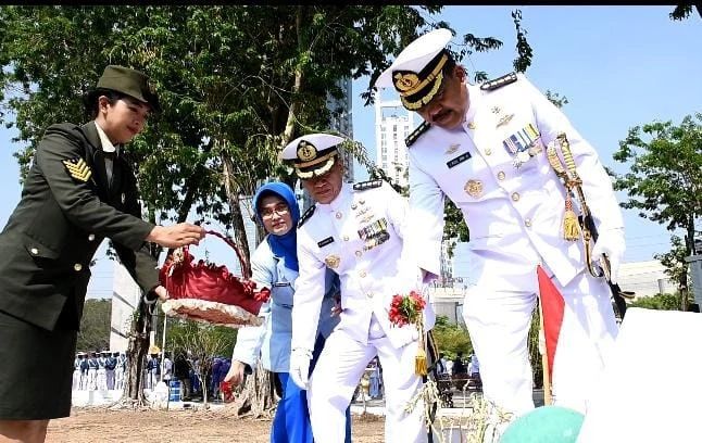  Demi Menghargai Jasa Para Pahlawan Kusuma Bangsa, STTAL Turut Hadiri Ziarah ke TMP