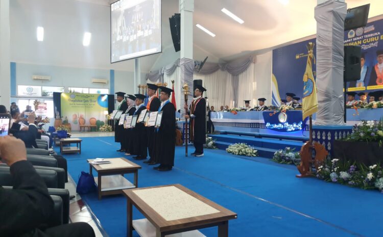  Dirdiploma STTAL Hadiri Pengukuhan Guru Besar Universitas Hang Tuah