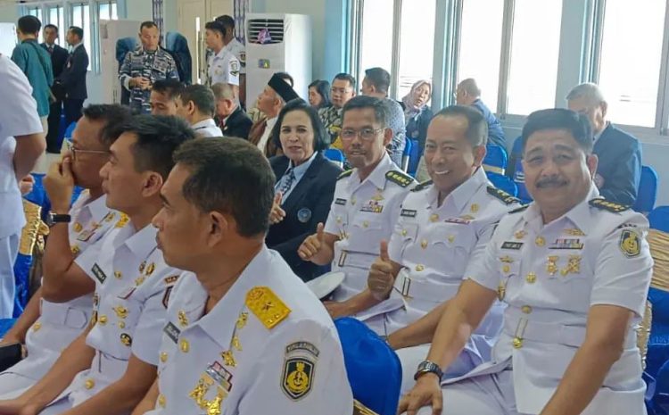  Dirbin Pascasarjana Hadiri Sidang Terbuka Senat Universitas Hang Tuah Surabaya