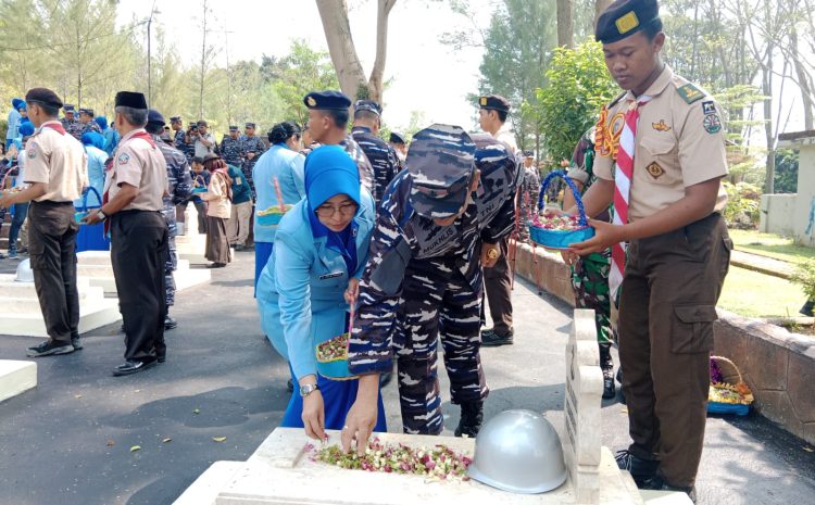  Komandan STTAL beserta Pejabat Utama STTAL Laksanakan Ziarah dan Napak Tilas Eks Sekolah Angkatan Laut