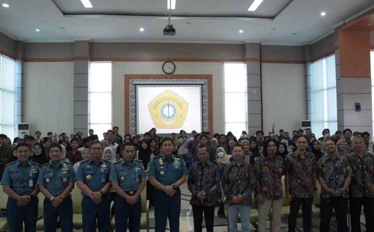  Komandan STTAL Beri Kuliah Umum Kepada Mahasiswa Universitas Trunojoyo Madura