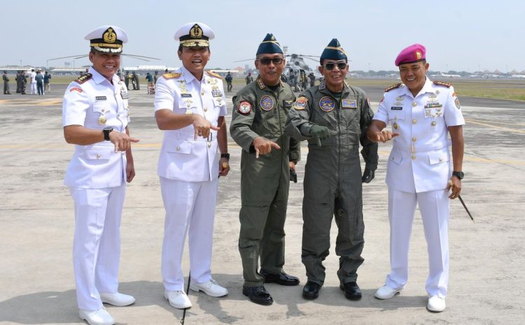  Komandan STTAL Menghadiri Acara Penyematan Brevet Kehormatan Penerbangan TNI Angkatan Laut oleh Komandan Puspenerbal