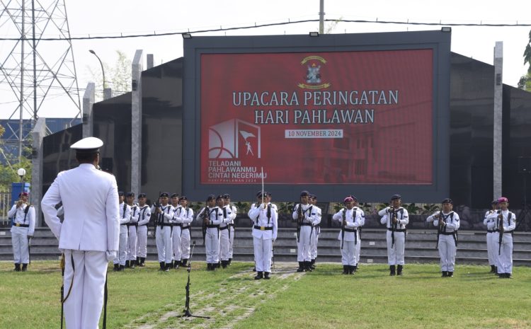  Wadan STTAL Pimpin Upacara Hari Pahlawan di Kampus Prajurit Teknokrat STTAL