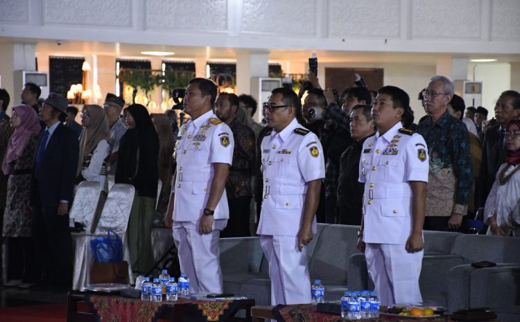  Komandan STTAL Hadiri Rapat Terbuka Senat Universitas Trunojoyo Madura