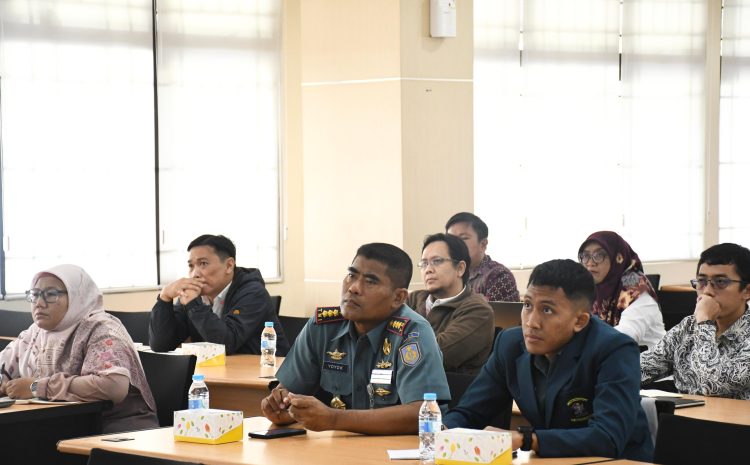  Wadan STTAL didampingi mahasiswa Prodi S1 Elektro Hadiri Workshop tentang Teknologi Navigasi Terestrial LORAN