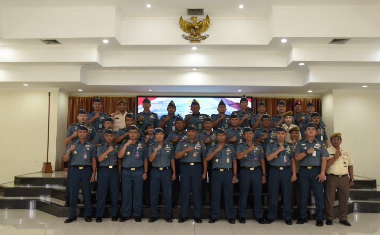  Wakil Komandan STTAL Pimpin Upacara Sertijab Dirbin Pascasarjana dan Penyerahan Jabatan Kaprodi S2 Asro