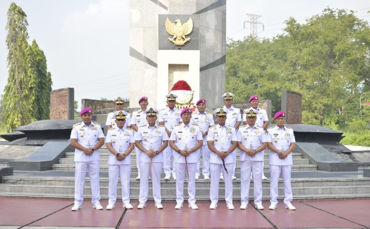  Komandan STTAL Hadiri Kegiatan Ziarah Dalam Rangka Hardikal ke-79 Tahun 2025