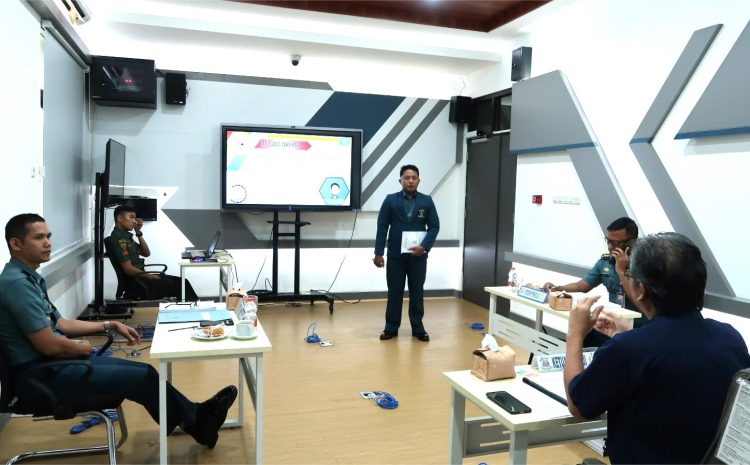  Mahasiswa D3 Teknik Informatika Konsentrasi Pertahanan Siber STTAL TA. 2025 Laksanaan Sidang Tugas Akhir